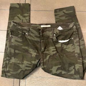 Levi Green camo jeans